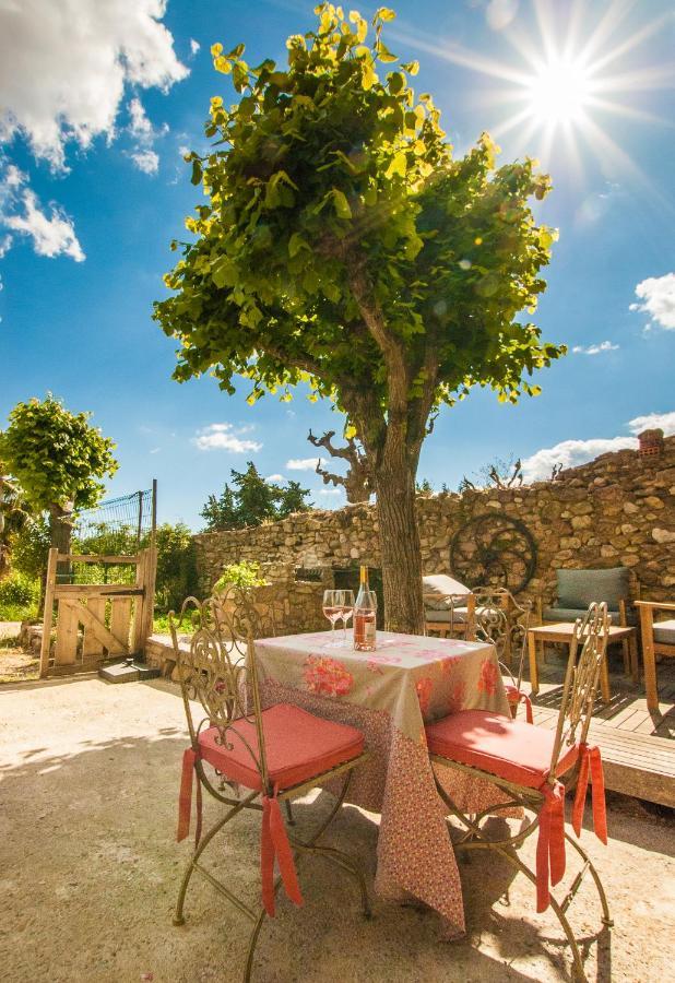 Bed and Breakfast La Calade Montouliers Exterior foto