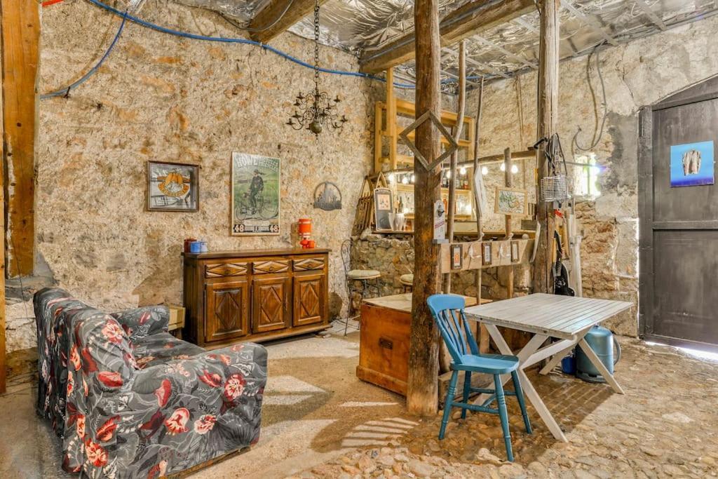 Bed and Breakfast La Calade Montouliers Exterior foto